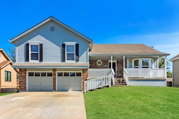 609 N E BRISTOL DR LEES SUMMIT, MO 64086